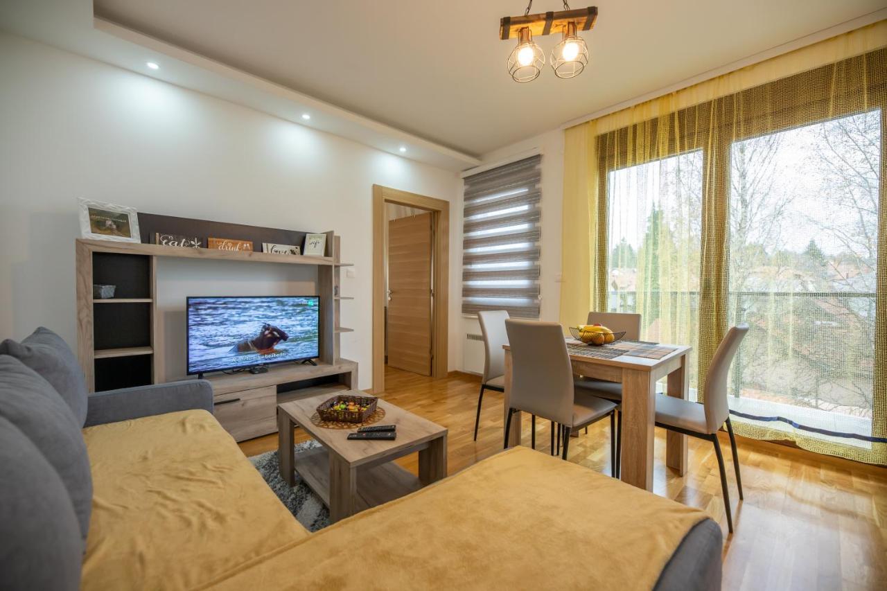 Apartmani Oktobar 06 Zlatibor Kültér fotó